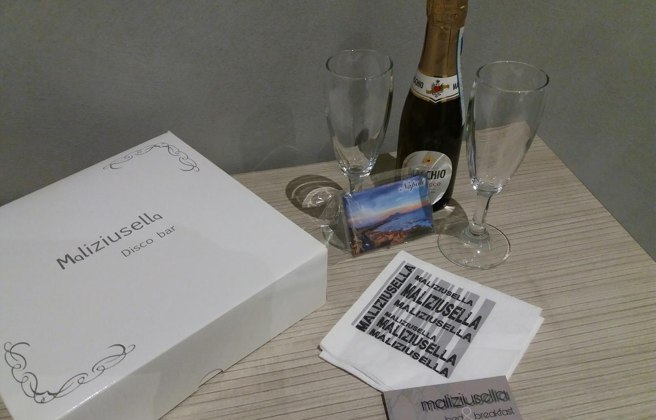Maliziusella Hotel Nápoly Kültér fotó